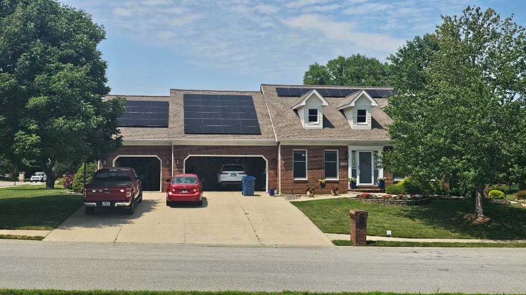 Solar installation on an Illinois home